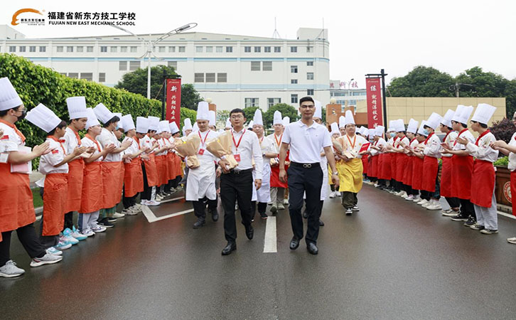 喜报！第三届中国青年名厨精英赛全国总决赛，福建省新东方技校参赛17人，获特金奖5人，金奖7人我